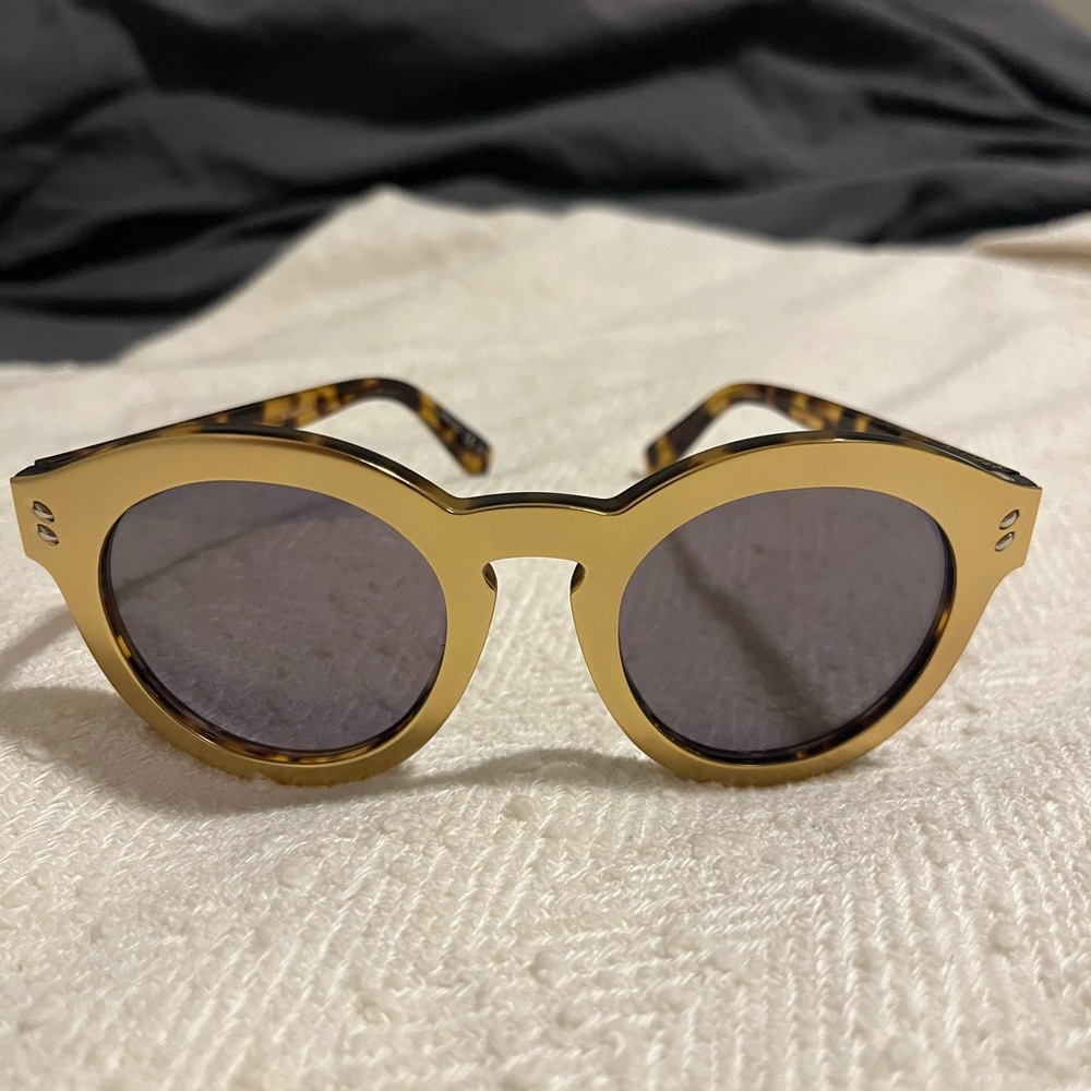 Stella McCartney Gold Brown Sunglasses with Cat-Eye Design